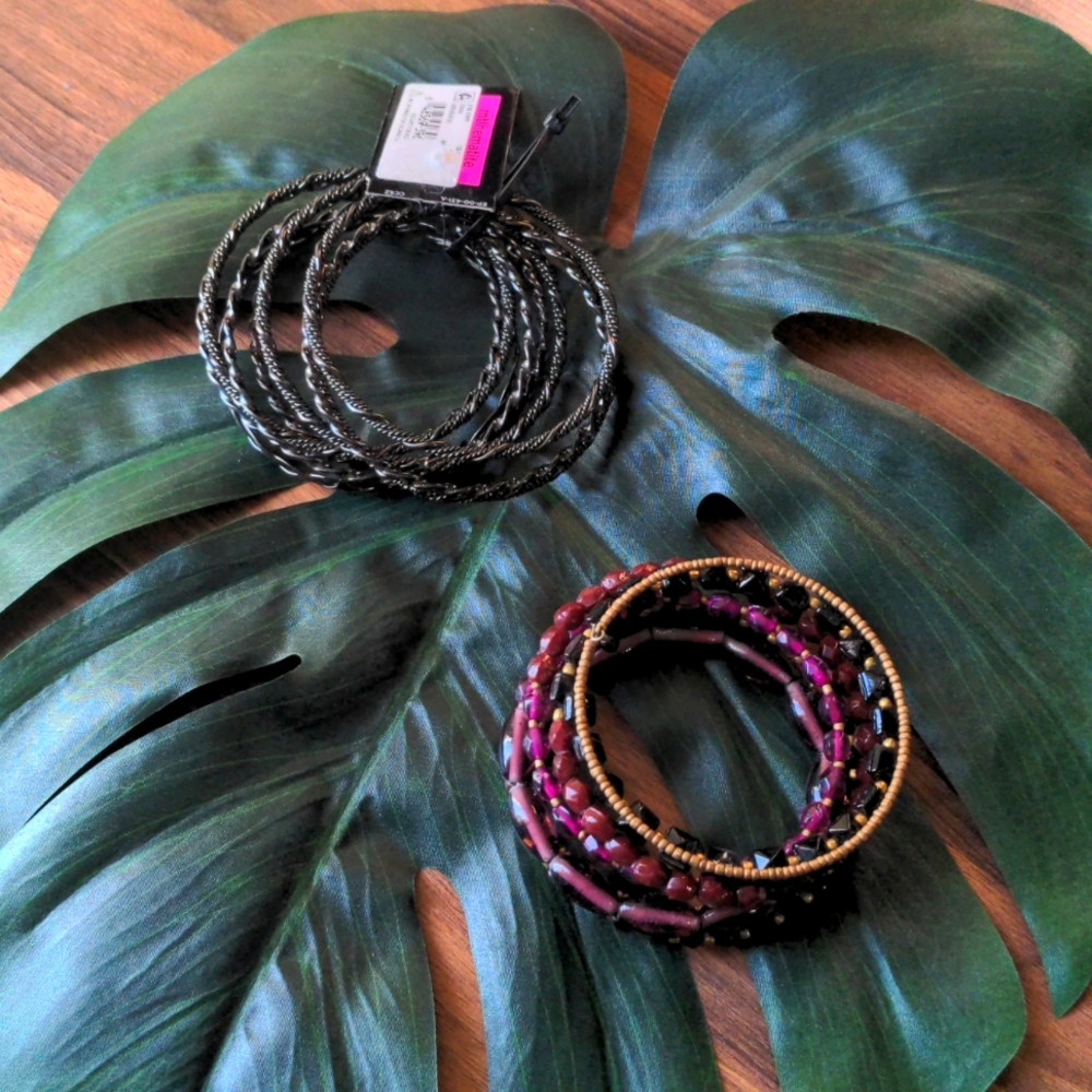 Bracelet bundle. 2 sets of bracelets